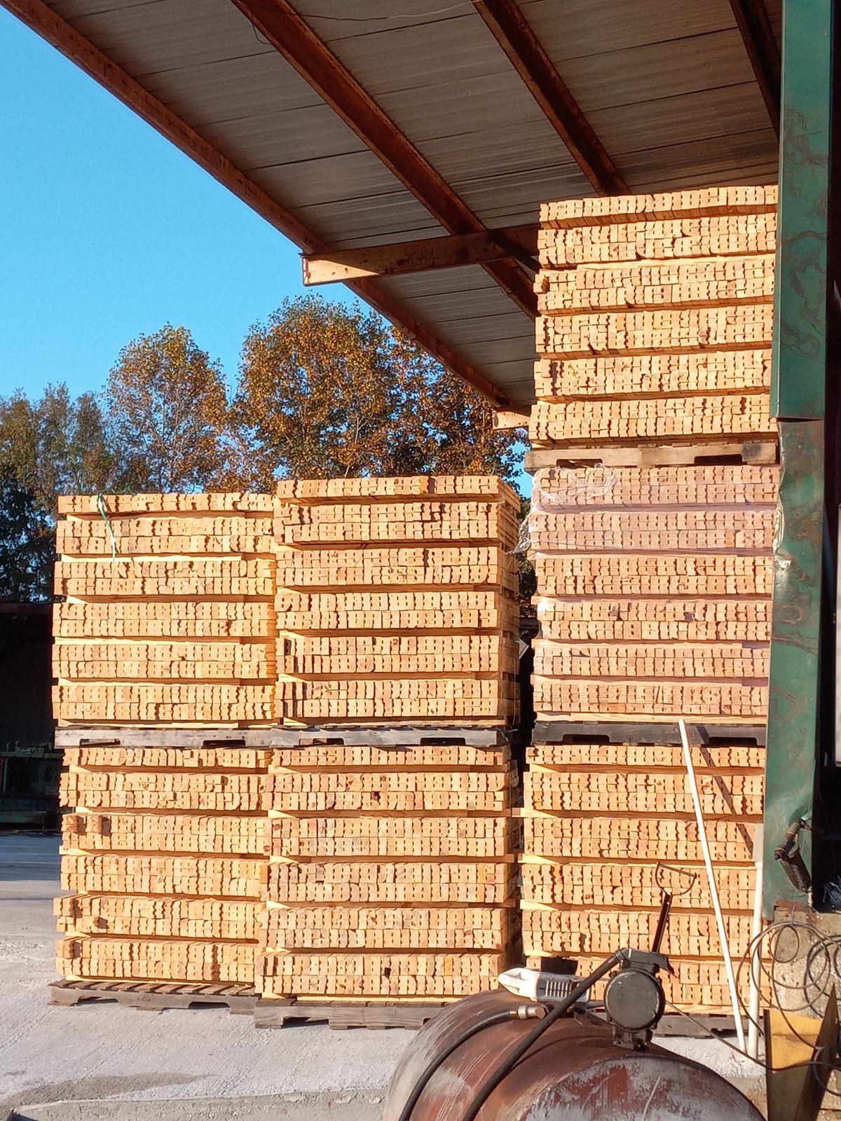 Wood dunnage, blocking and bracing from King Pallet Company, Liberty, SC, photo 2