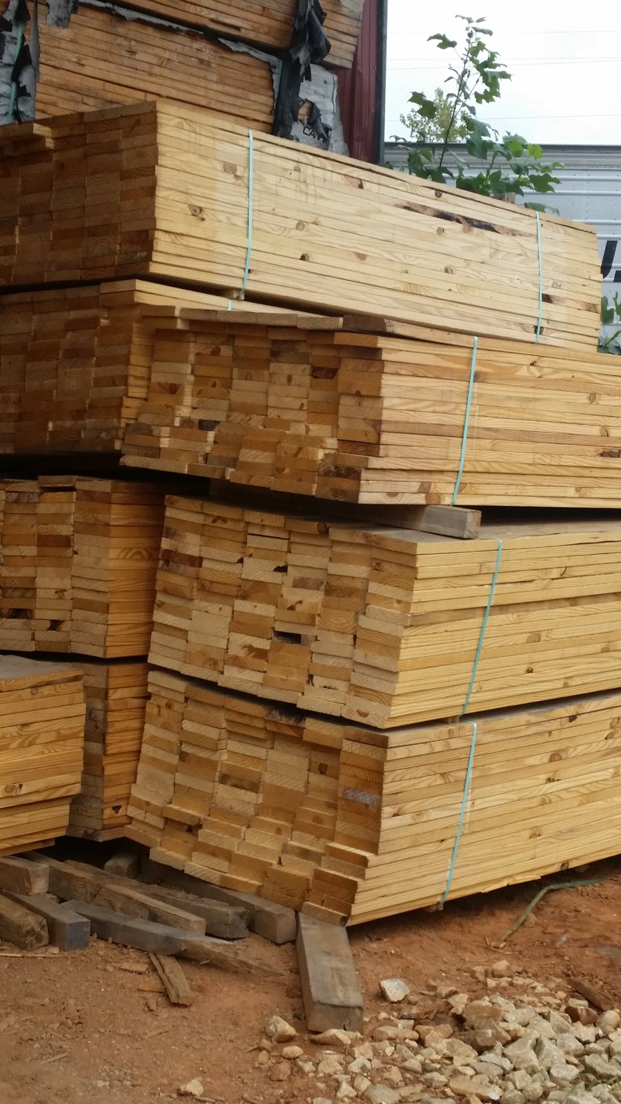 Custom-cut hardwood and SYP lumber from King Pallet Company, Liberty, SC, photo 5