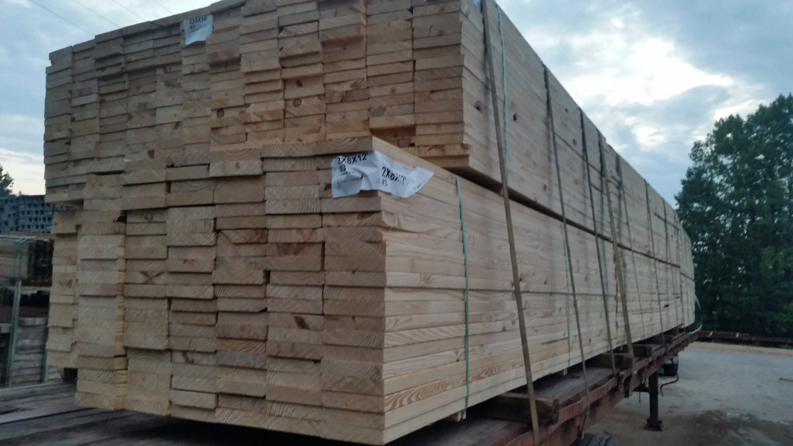 Custom-cut hardwood and SYP lumber from King Pallet Company, Liberty, SC, photo 9