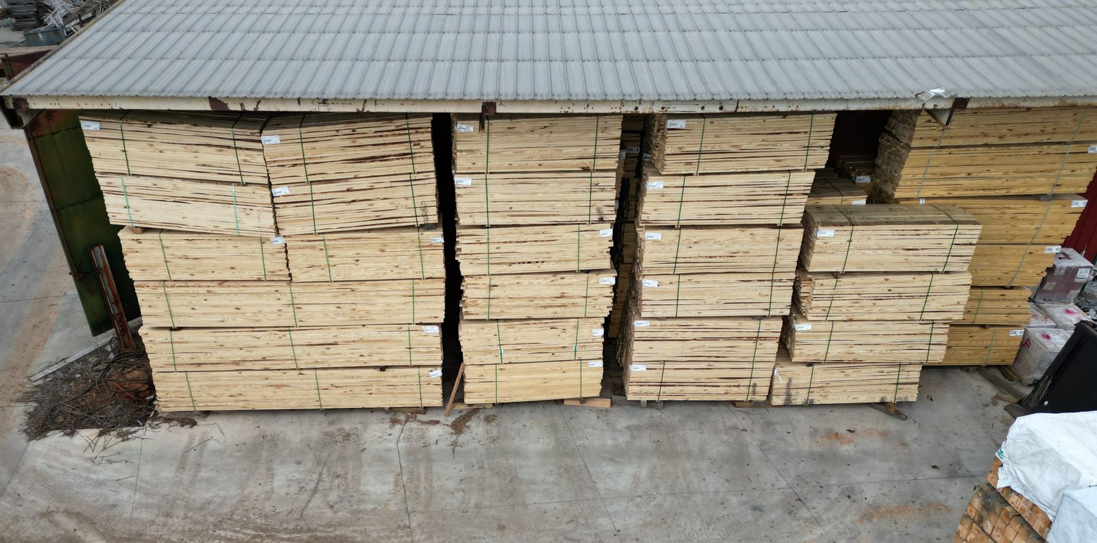 Custom-cut hardwood and SYP lumber from King Pallet Company, Liberty, SC, photo 12