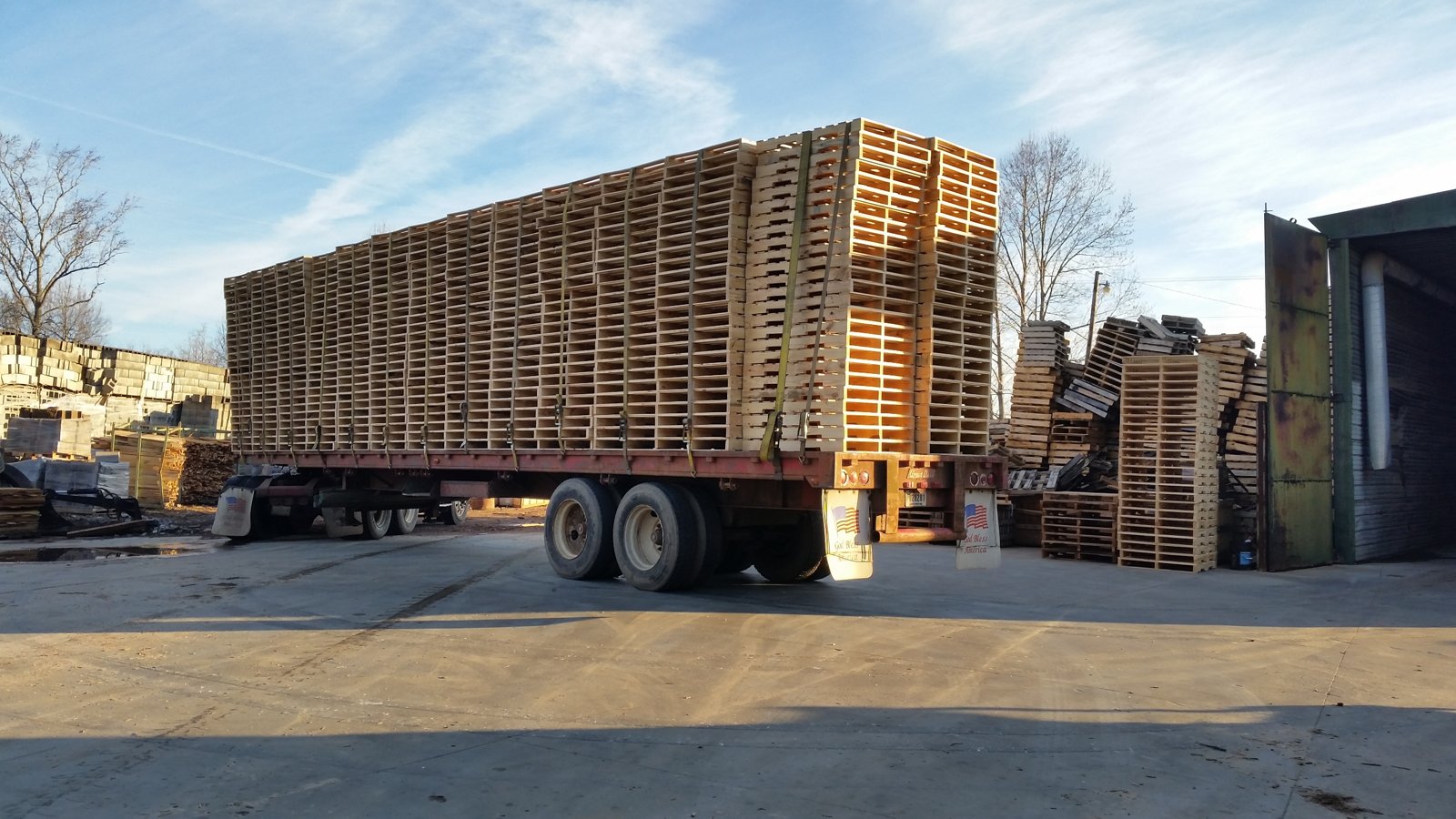 Custom wood pallet built by King Pallet Company in Liberty, SC, photo 4