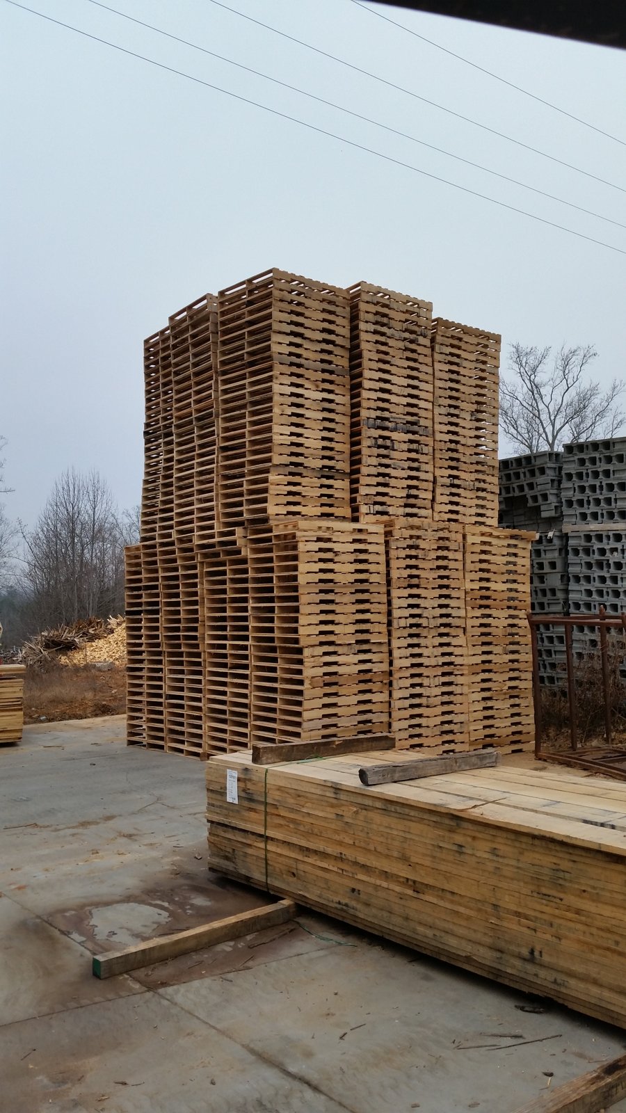Custom wood pallet built by King Pallet Company in Liberty, SC, photo 6