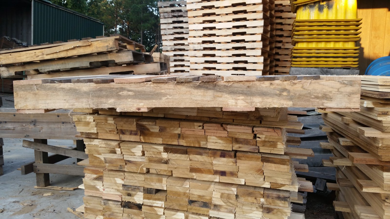 Custom wood pallet built by King Pallet Company in Liberty, SC, photo 13