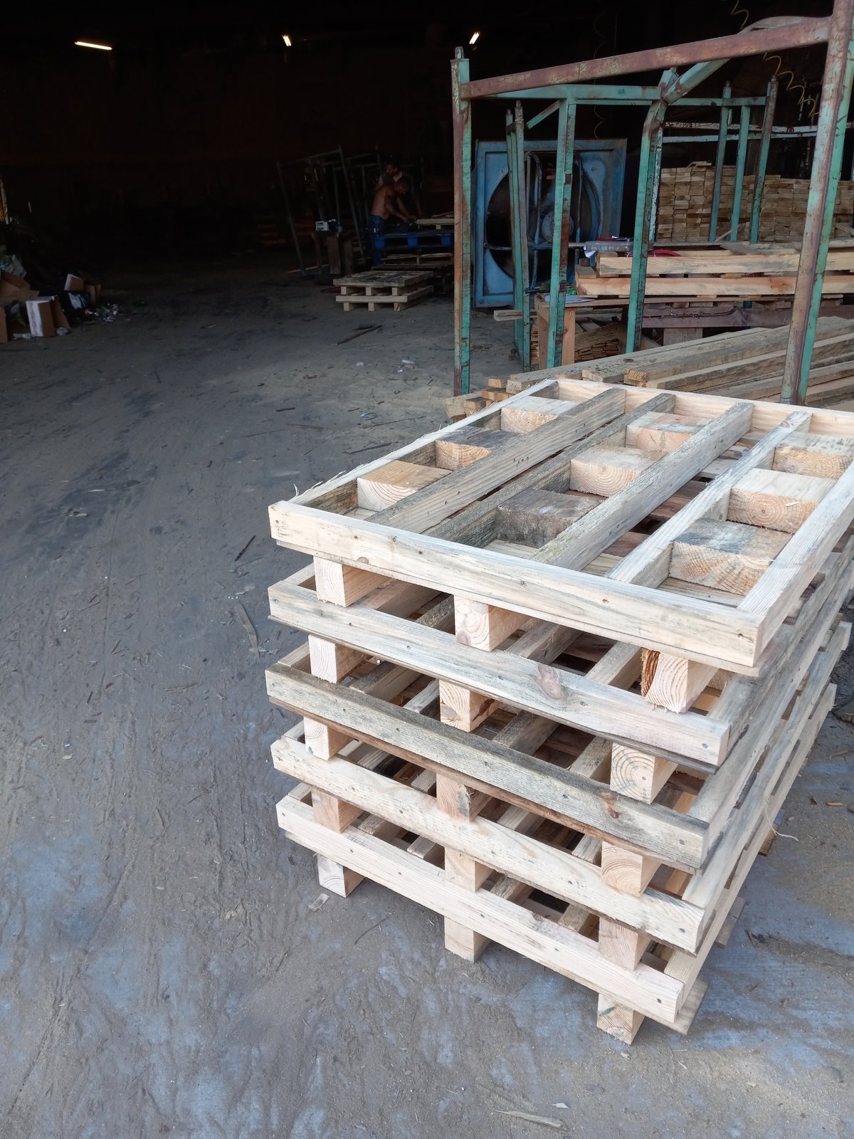Custom wood pallet built by King Pallet Company in Liberty, SC, photo 17